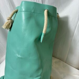 If Bags made in Italy vegan leather